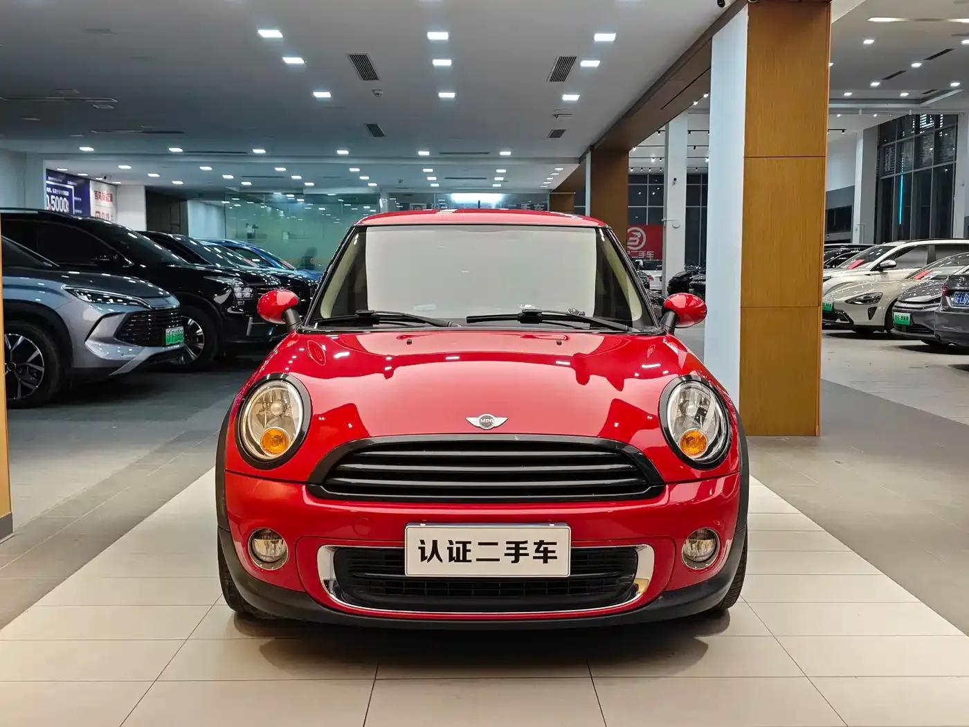 MINI 2013 1.6L ONE Limited Edition - First Model — миниатюра 3