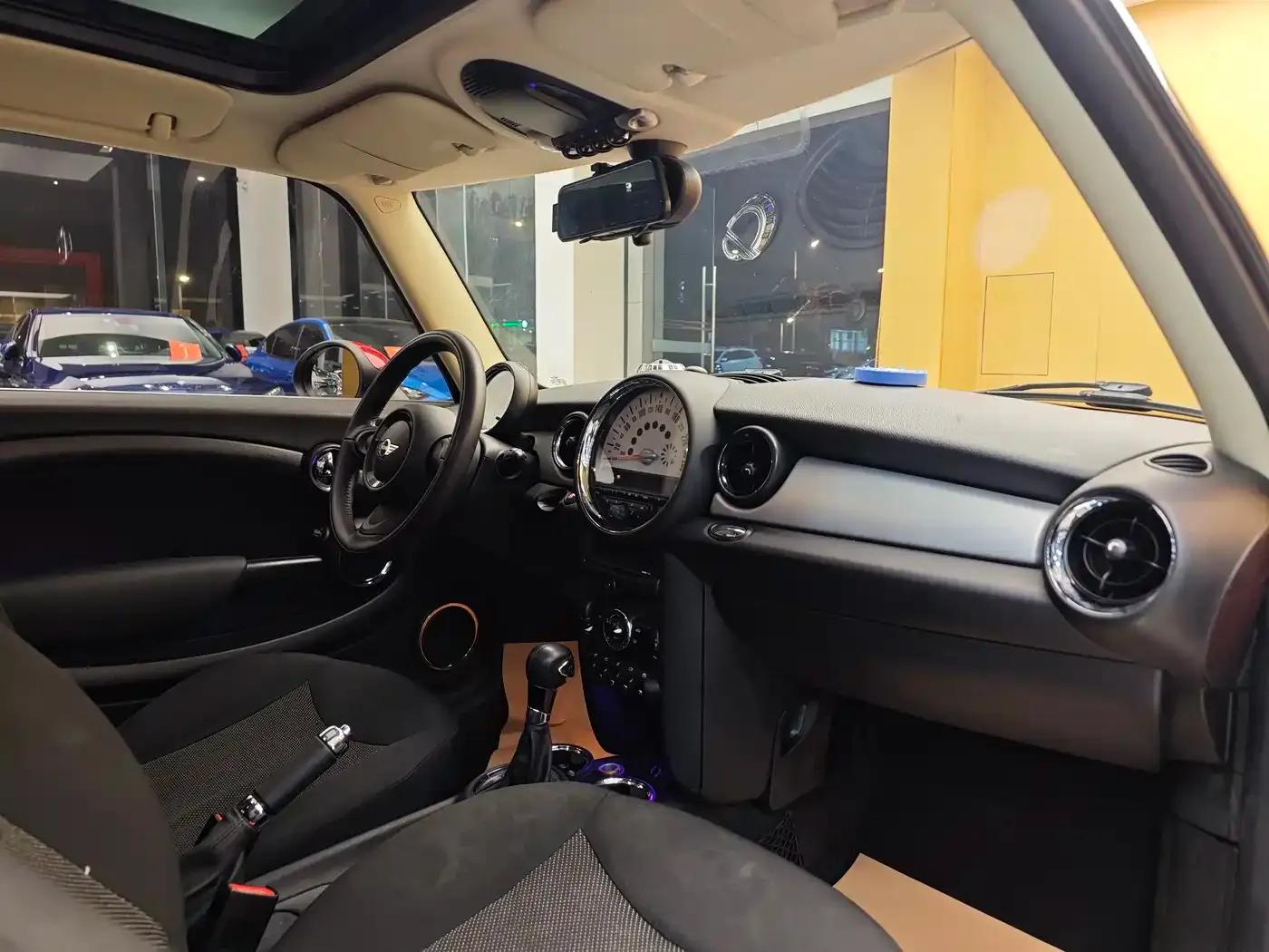 MINI 2013 1.6L ONE Limited Edition - First Model — миниатюра 30