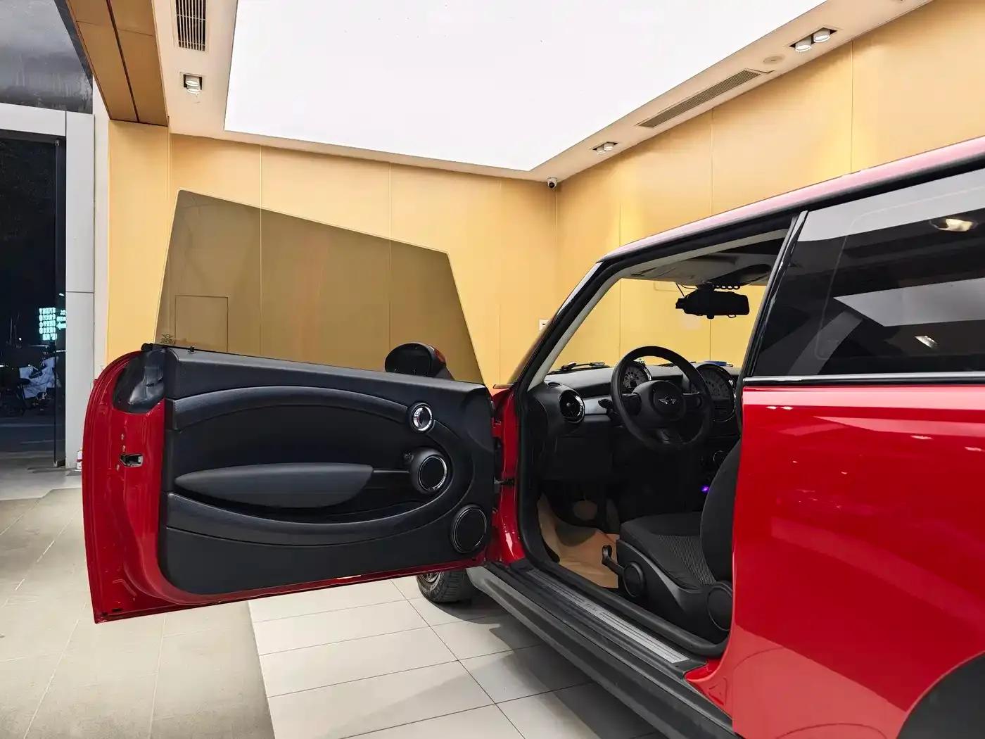 MINI 2013 1.6L ONE Limited Edition - First Model — миниатюра 7