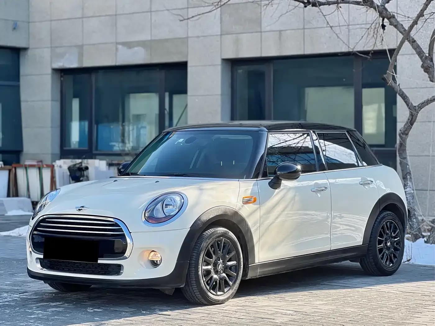 2016 MINI 1.5T COOPER 5-door version — миниатюра 1