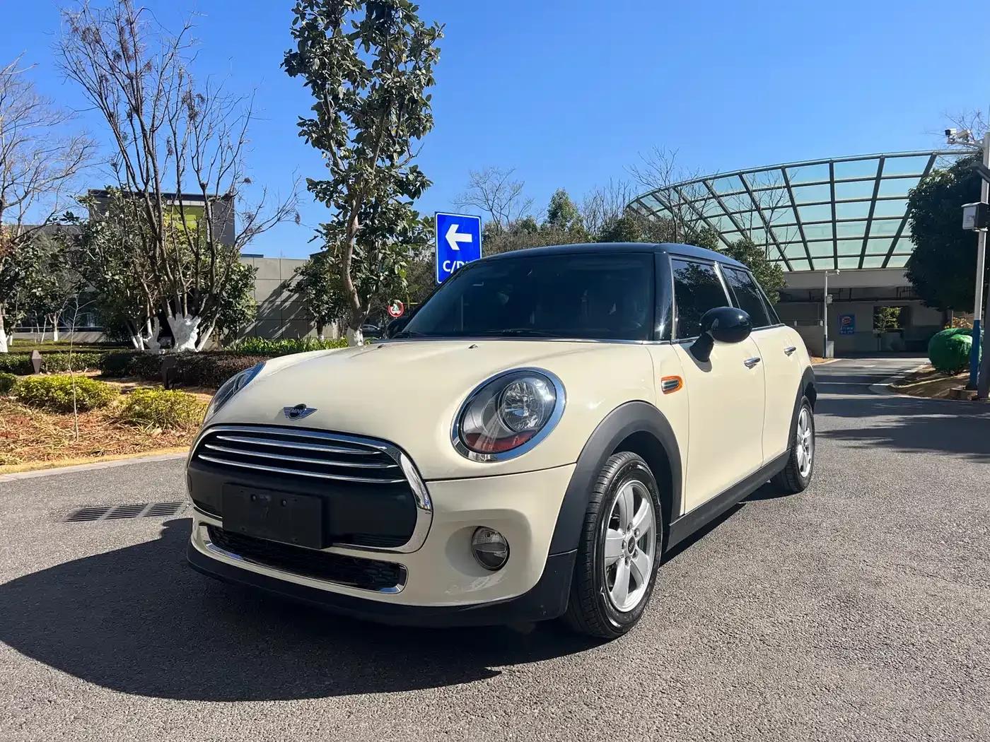 2017 MINI 1.5T COOPER Ice Blue Limited Edition (5-door version) — миниатюра 1