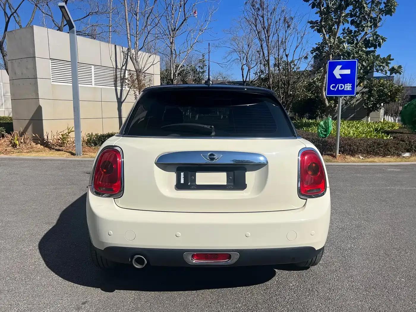2017 MINI 1.5T COOPER Ice Blue Limited Edition (5-door version) — миниатюра 14