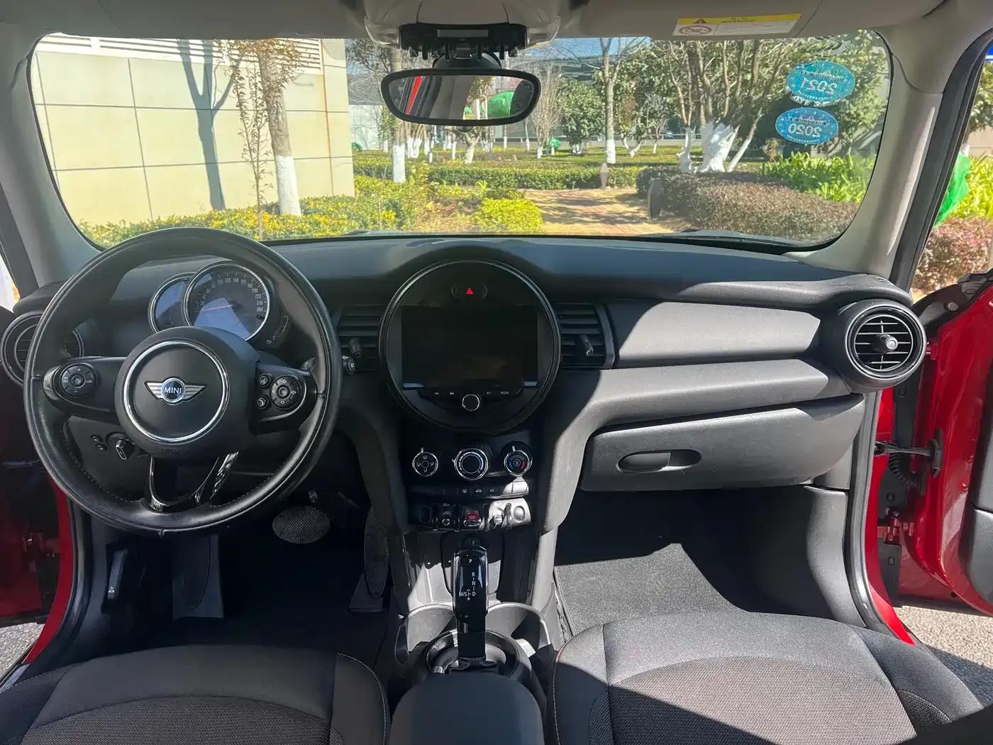 2017 MINI 1.5T COOPER Ice Blue Limited Edition (5-door version) — миниатюра 5