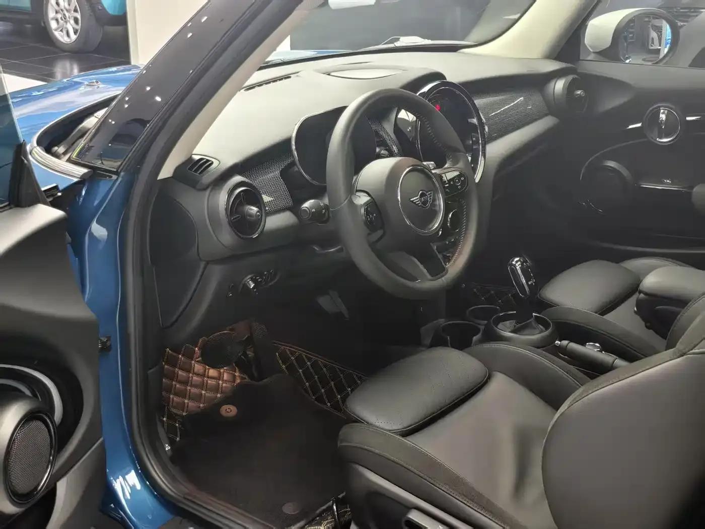 MINI 2022 Facelift 1.5T COOPER Artist — миниатюра 4