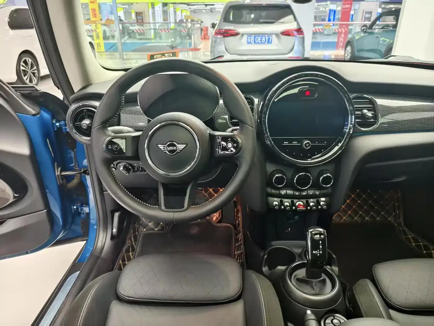 MINI 2022 Facelift 1.5T COOPER Artist — миниатюра 7