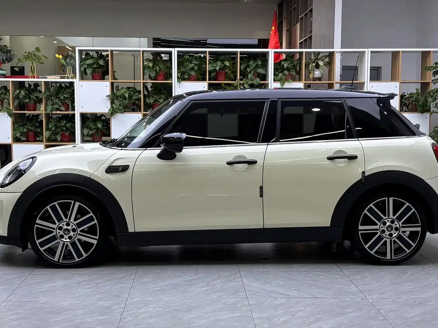 MINI 2022 2.0T COOPER S Black Label Special Edition (5-door version) — миниатюра 3