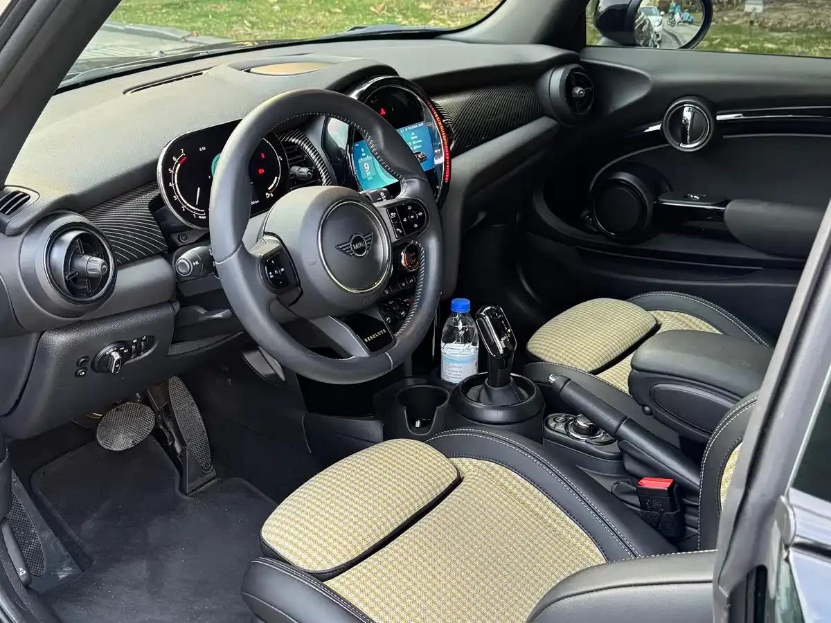 MINI 2023 1.5T COOPER Obsession Edition — миниатюра 6