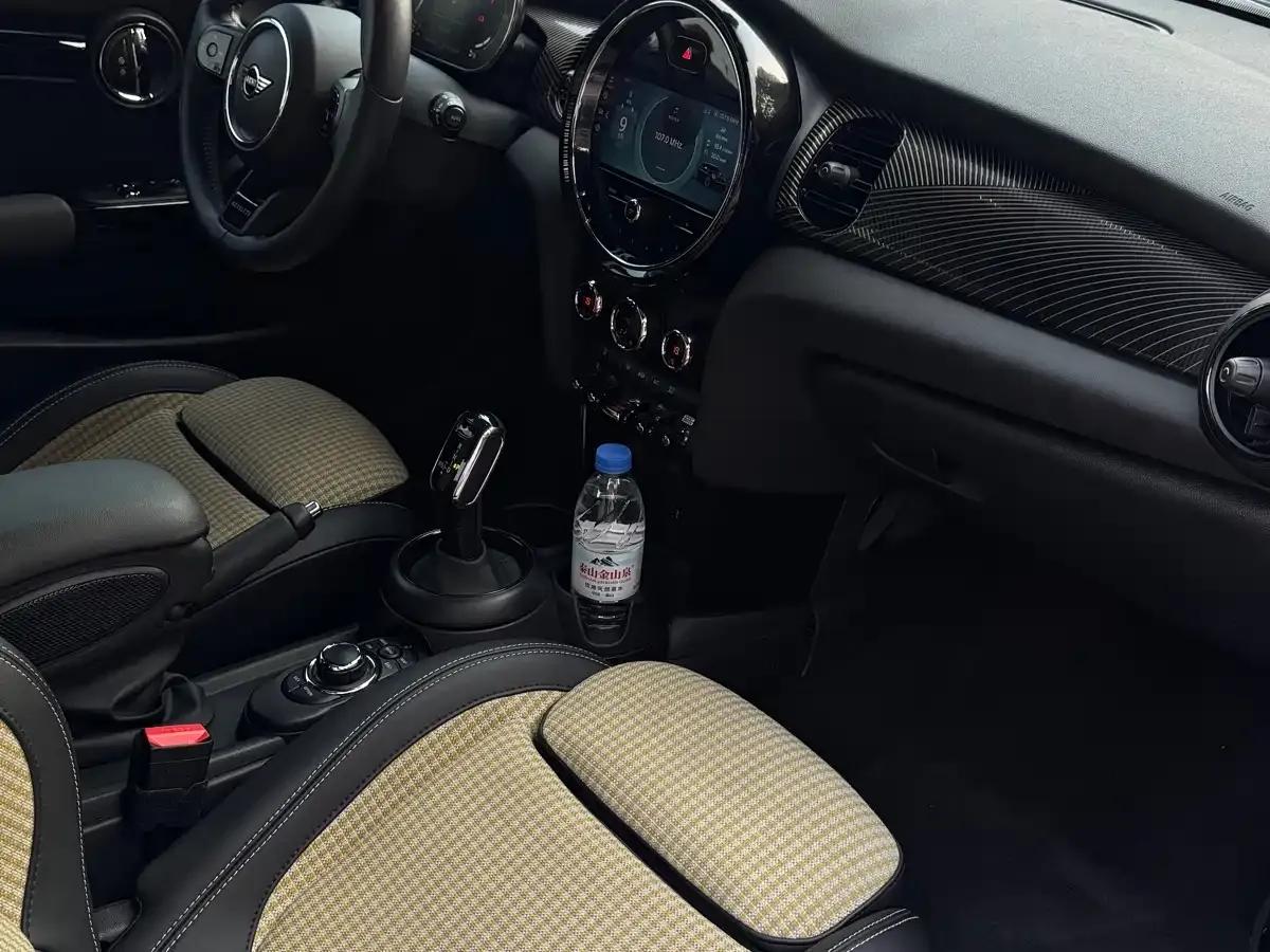 MINI 2023 1.5T COOPER Obsession Edition — миниатюра 8