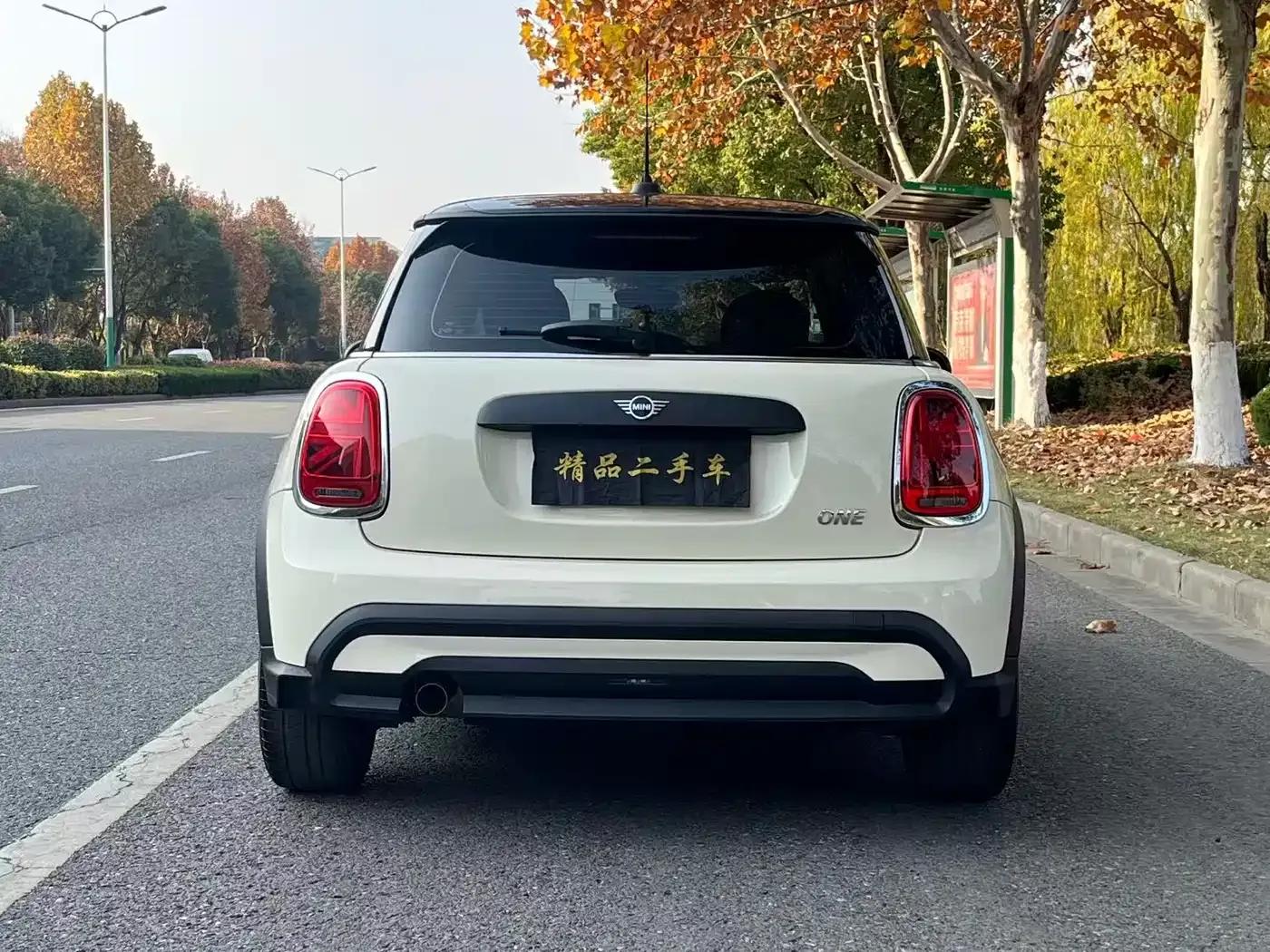 MINI 2021 1.5T ONE — миниатюра 5