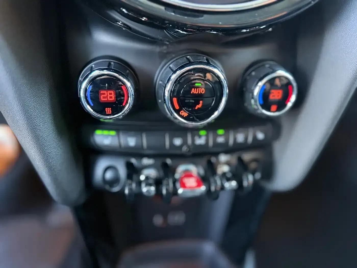 2016 MINI 2.0T COOPER S Avantgarde 5-Door Edition — миниатюра 28
