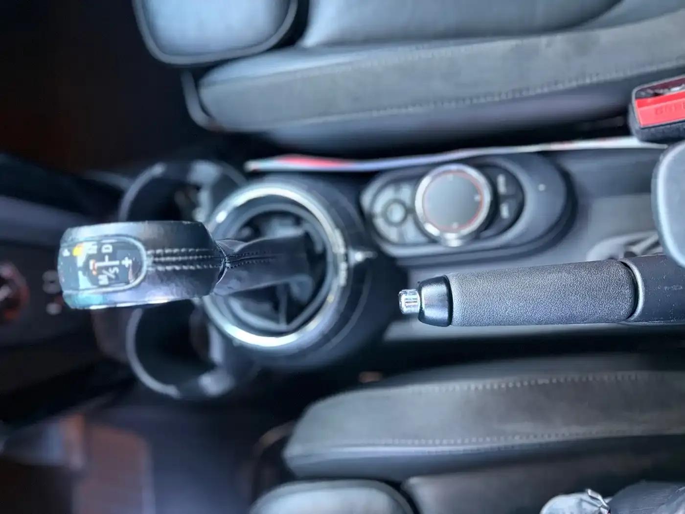2016 MINI 2.0T COOPER S Avantgarde 5-Door Edition — миниатюра 29