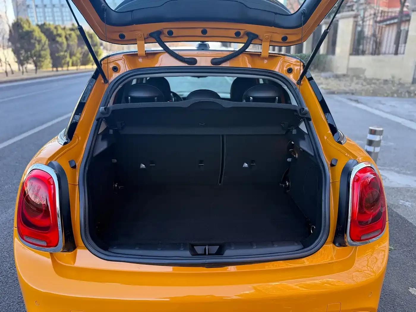 2016 MINI 2.0T COOPER S Avantgarde 5-Door Edition — миниатюра 31