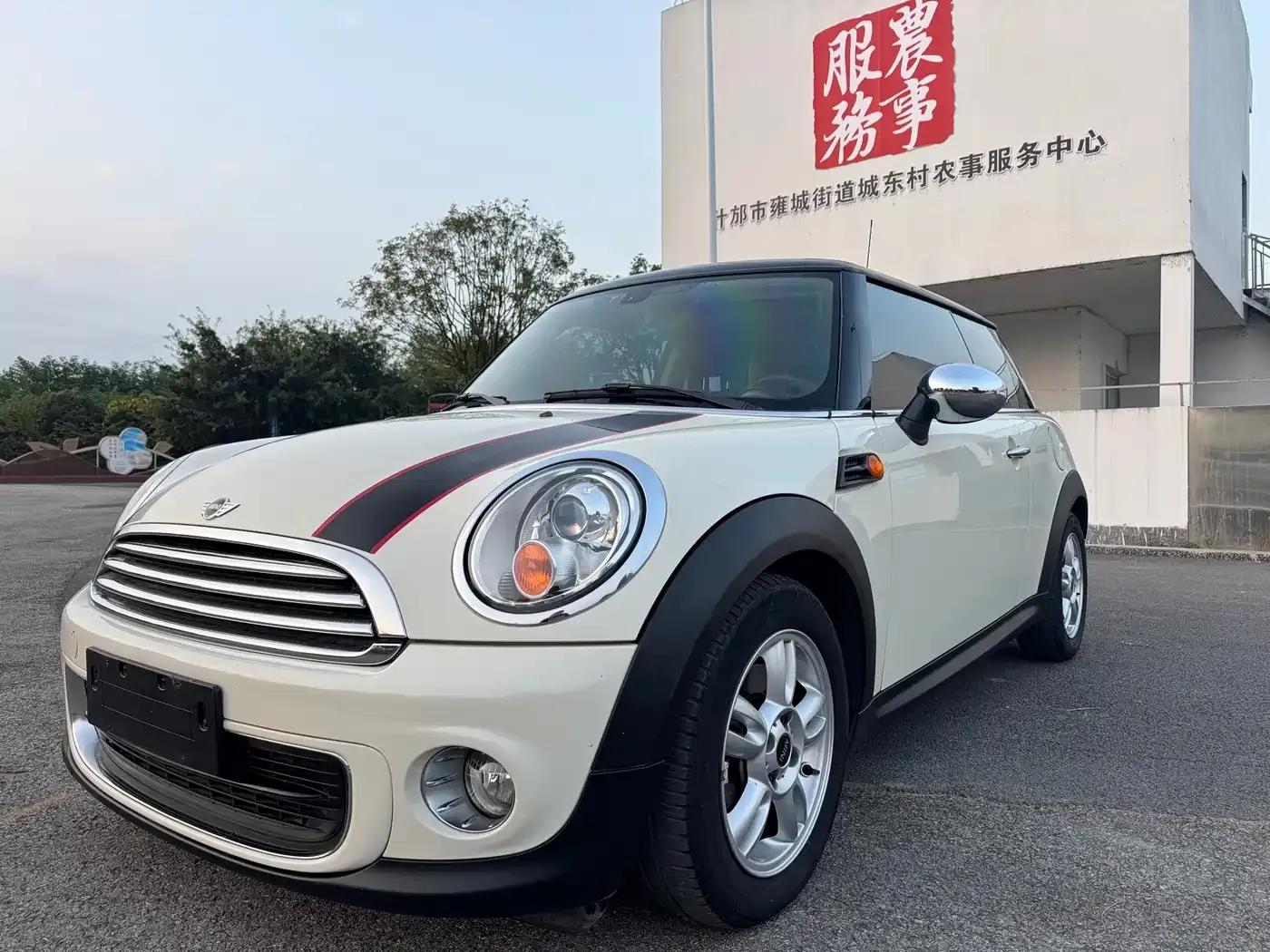 MINI 2012 1.6L ONE Baker Street — миниатюра 1