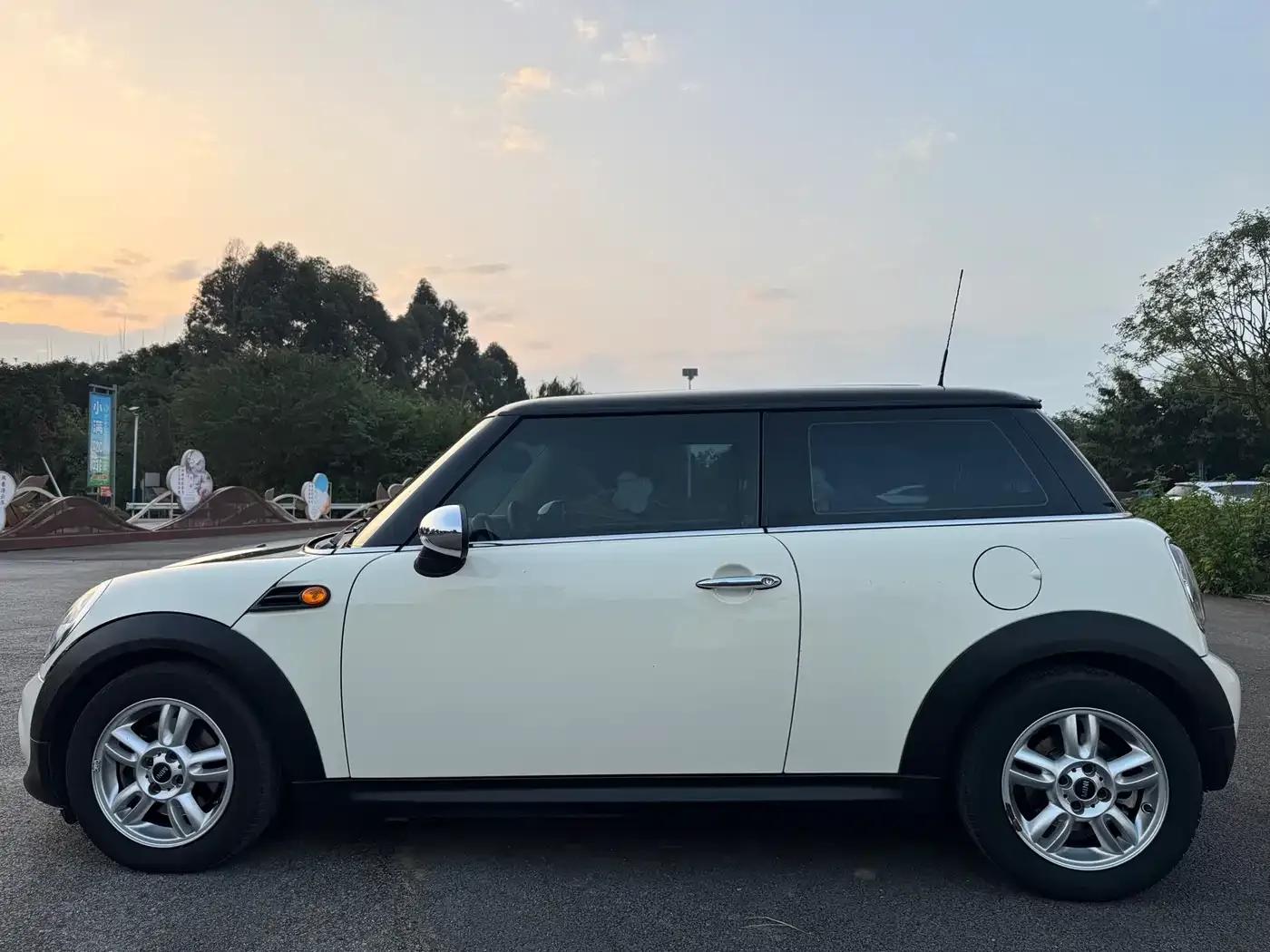 MINI 2012 1.6L ONE Baker Street — миниатюра 4