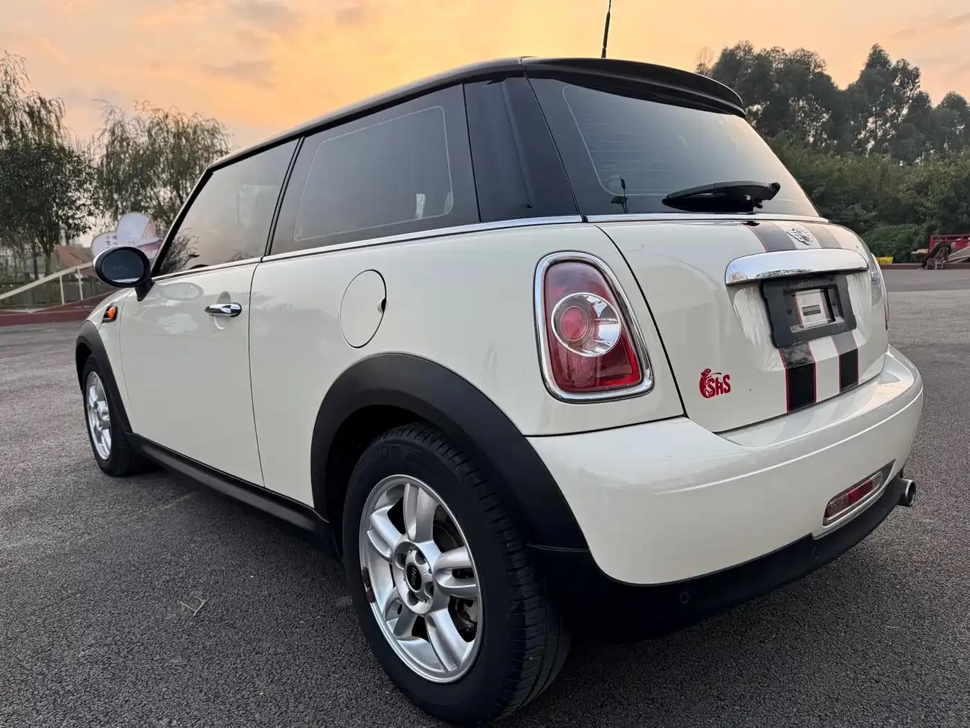 MINI 2012 1.6L ONE Baker Street — миниатюра 5