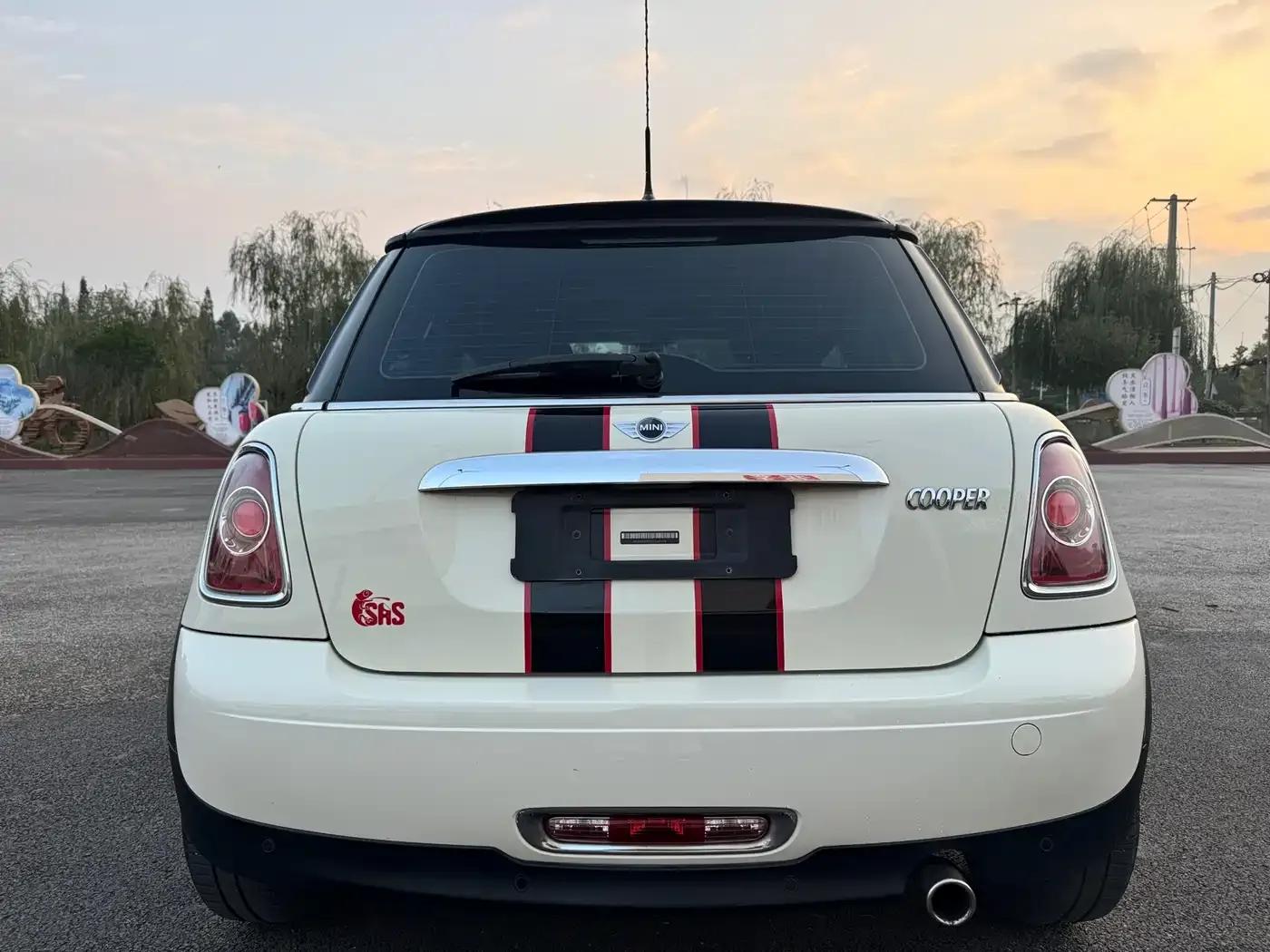 MINI 2012 1.6L ONE Baker Street — миниатюра 6