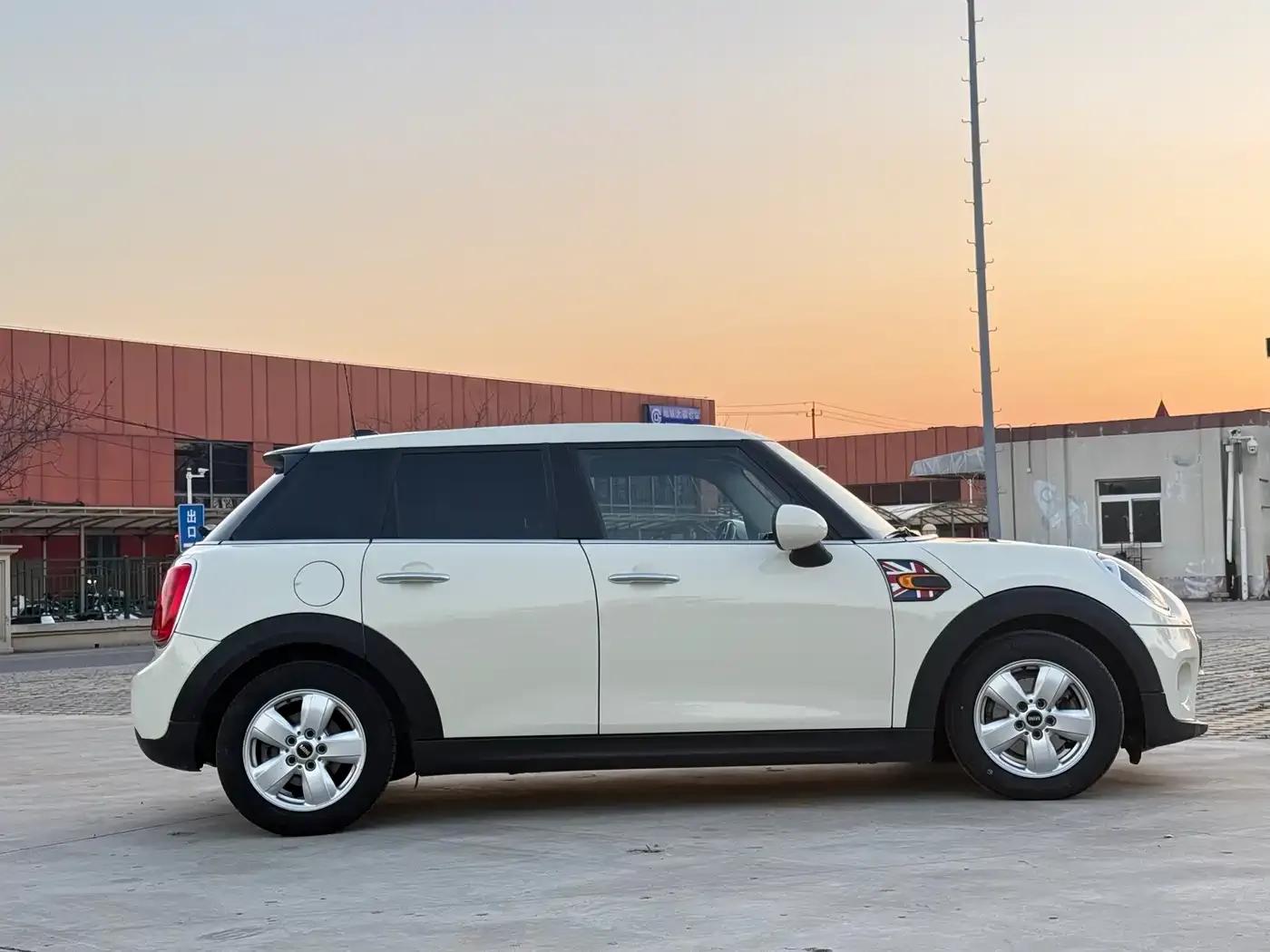 2016 MINI 1.2T ONE 5-Door — миниатюра 2