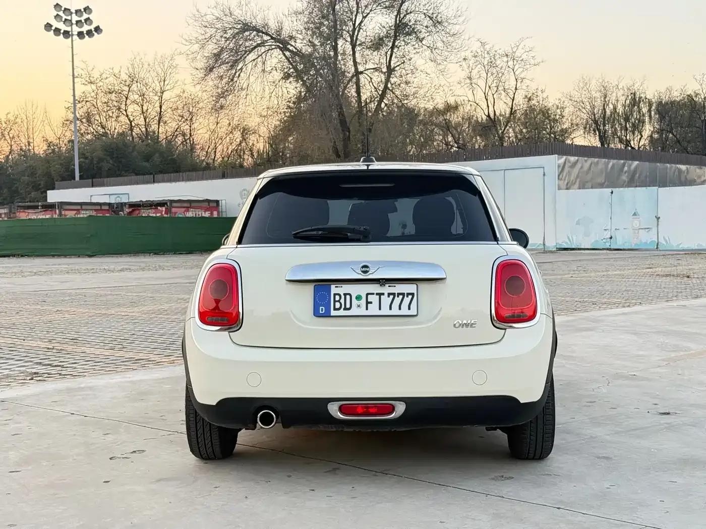 2016 MINI 1.2T ONE 5-Door — миниатюра 4