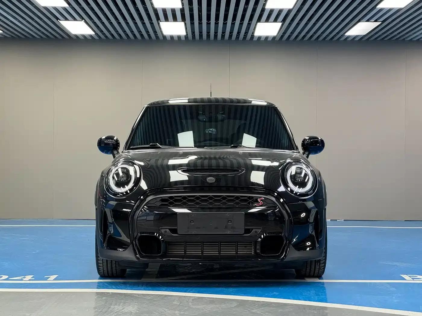 MINI 2023 2.0T COOPER S Artist — миниатюра 3