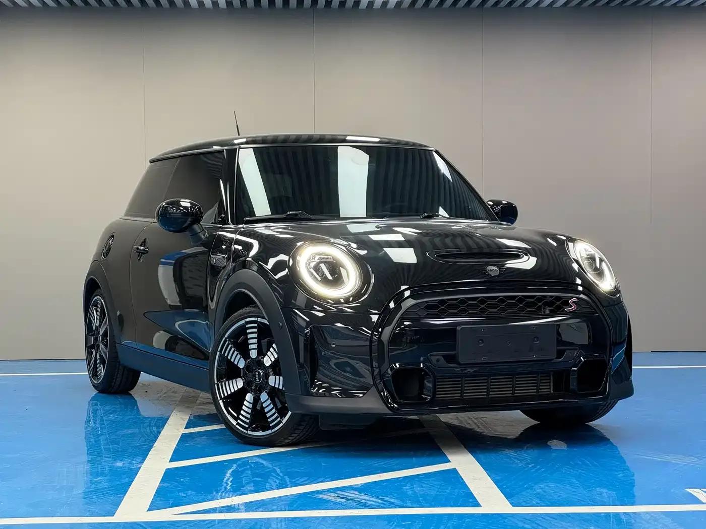 MINI 2023 2.0T COOPER S Artist — миниатюра 4