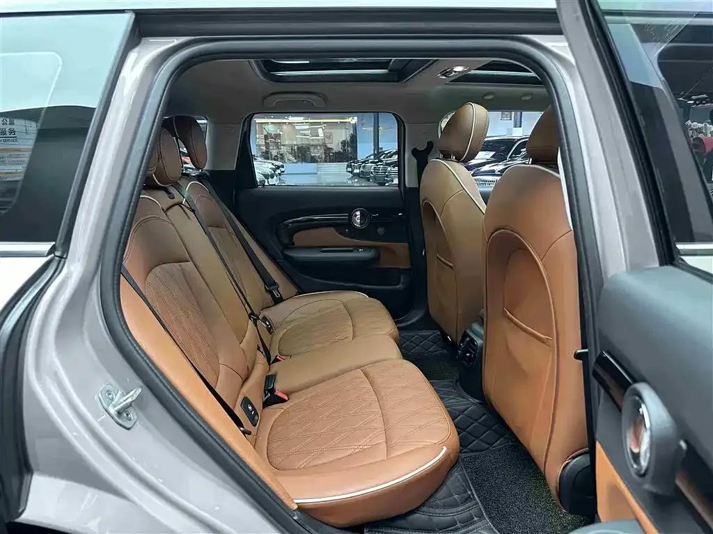 2023 MINI CLUBMAN Facelift 1.5T COOPER Connoisseur — миниатюра 8