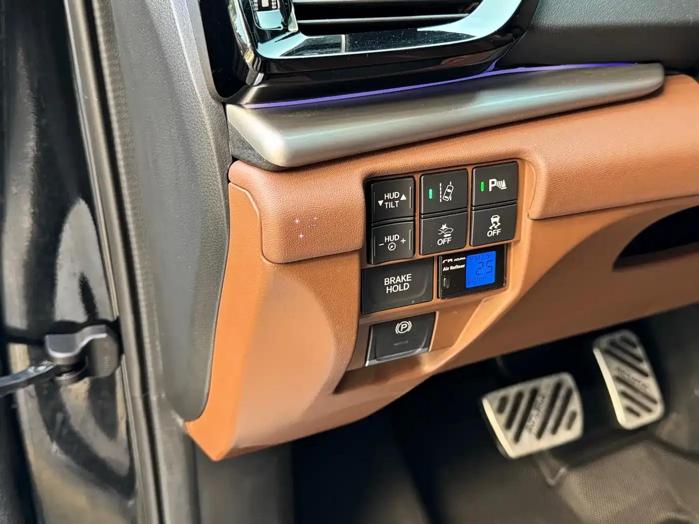 Acura RDX 2019 2.0T Premium Edition (National V Emission Standard) — миниатюра 8