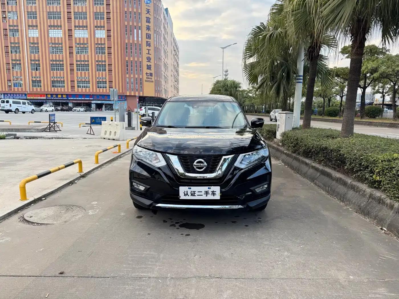 Nissan X-Trail 2017 2.5L CVT Luxury 4WD — миниатюра 2
