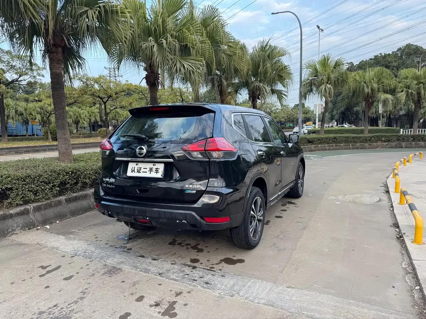 Nissan X-Trail 2017 2.5L CVT Luxury 4WD — миниатюра 4