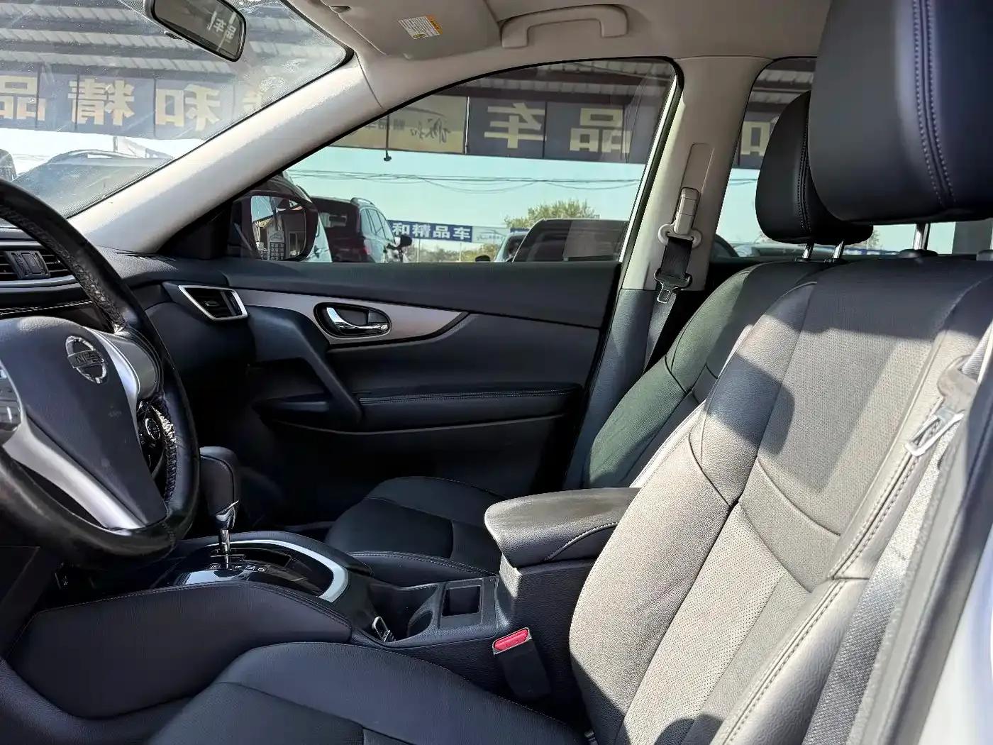 Nissan X-Trail 2014 2.0L CVT Comfort Edition 2WD — миниатюра 4