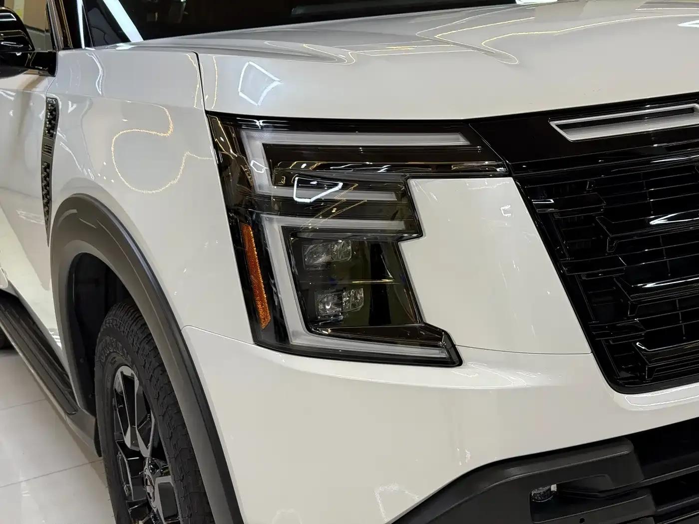 2025 Nissan Patrol 3.5L Canadian Spec — миниатюра 3
