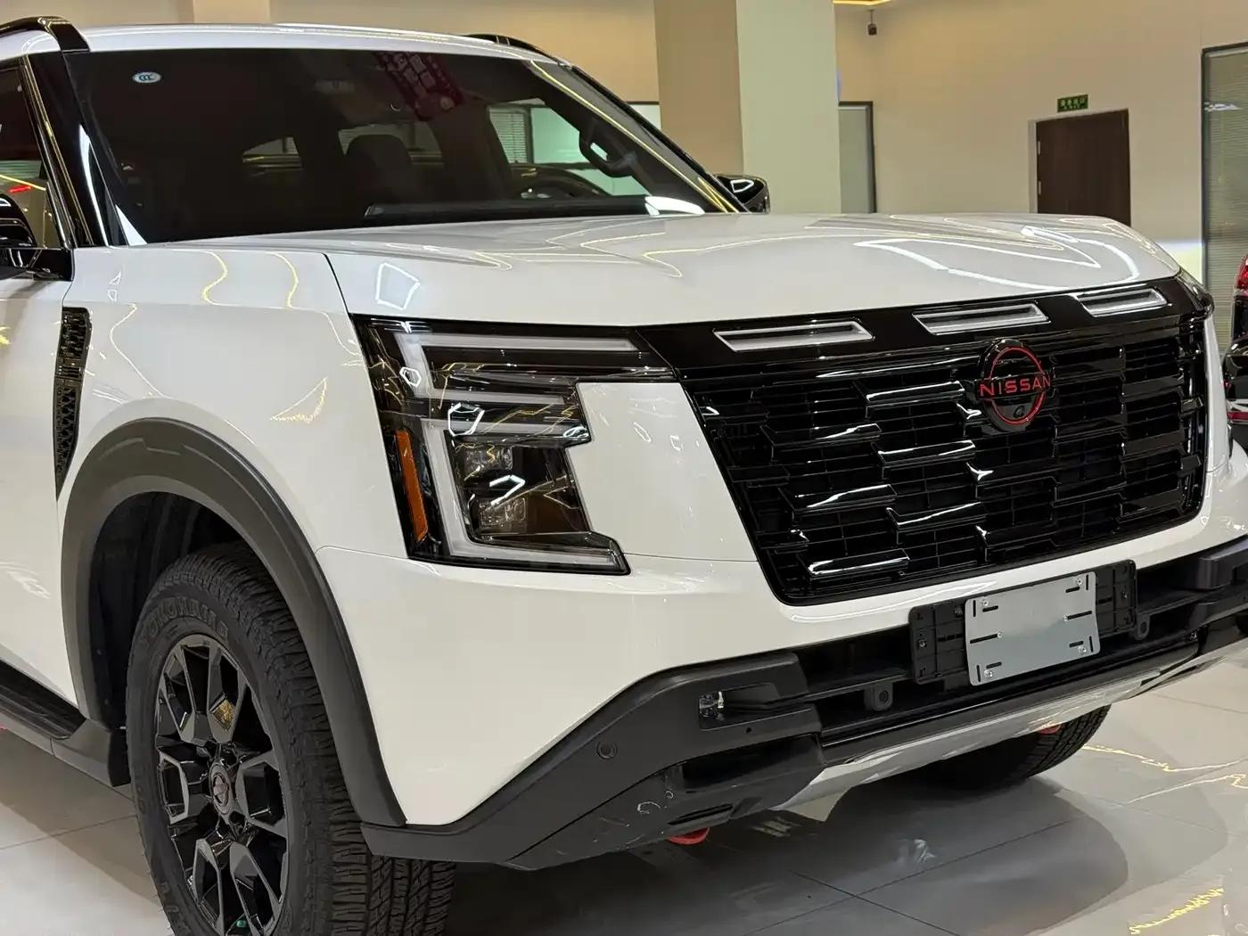2025 Nissan Patrol 3.5L Canadian Spec — миниатюра 4