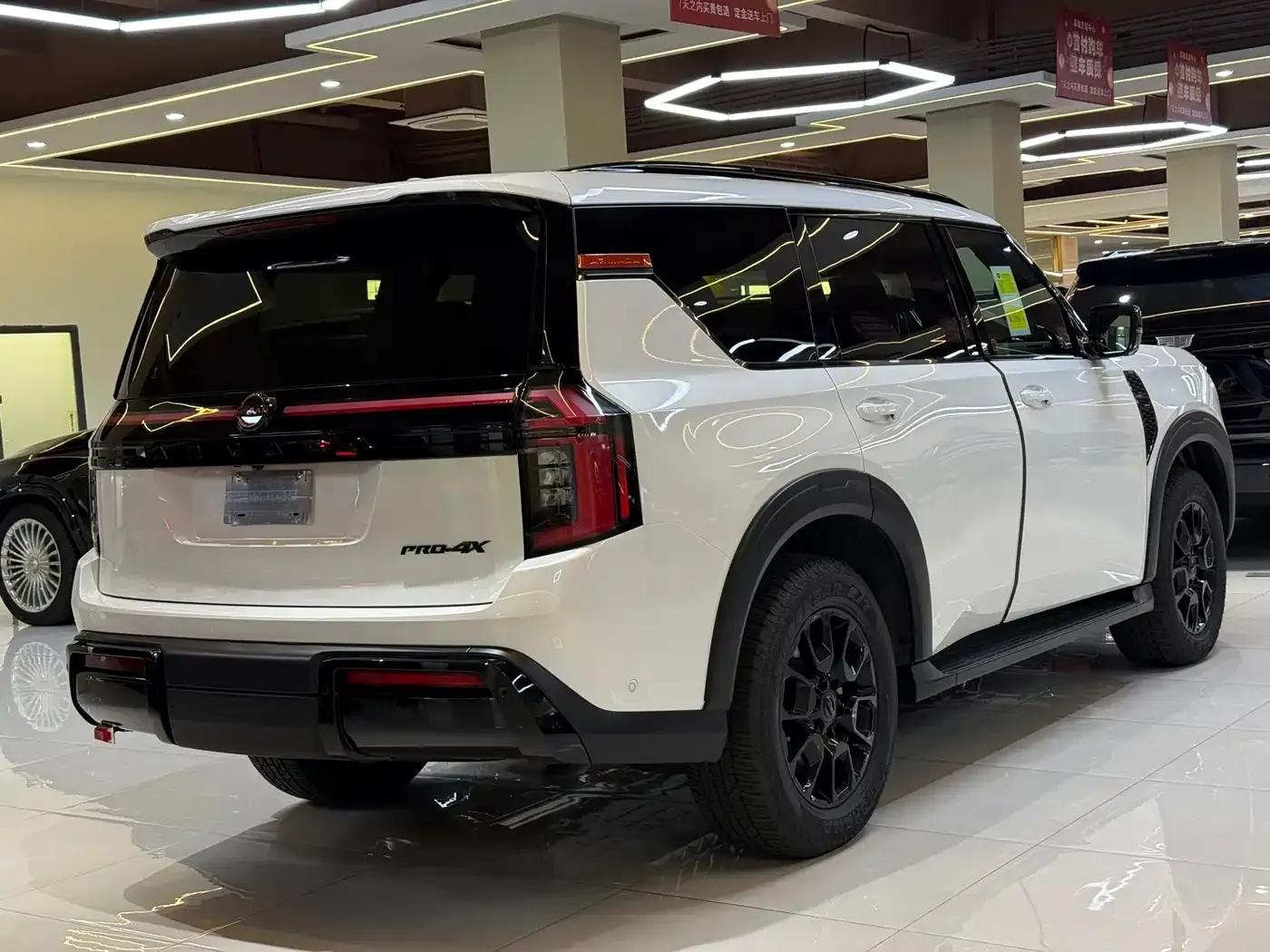 2025 Nissan Patrol 3.5L Canadian Spec — миниатюра 6