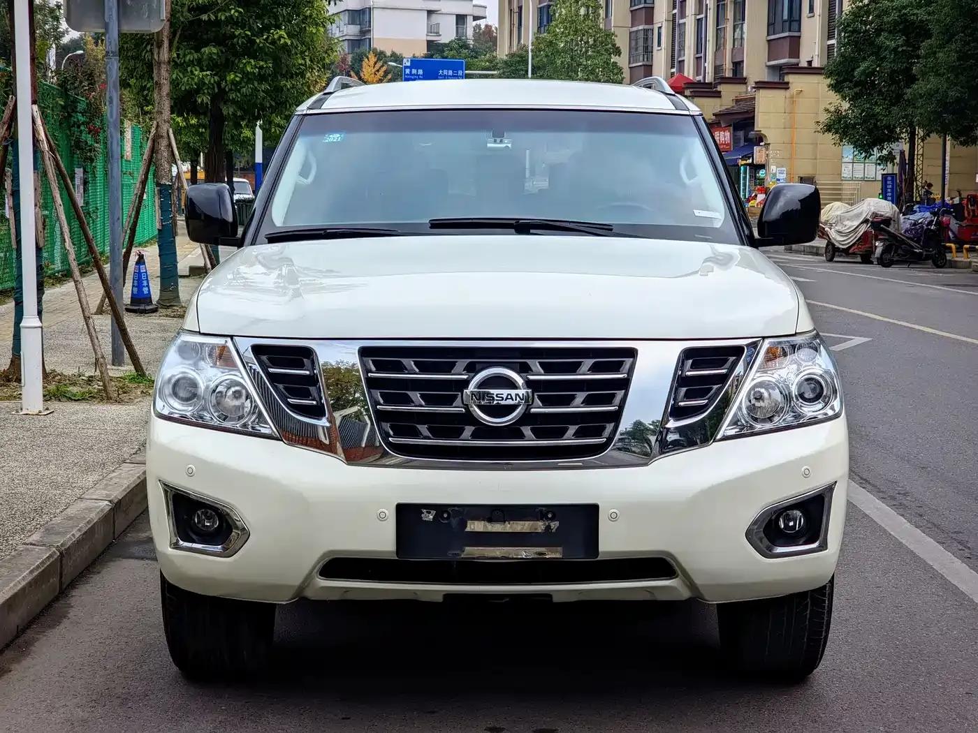 2017 Nissan Patrol 4.0L Automatic — миниатюра 2