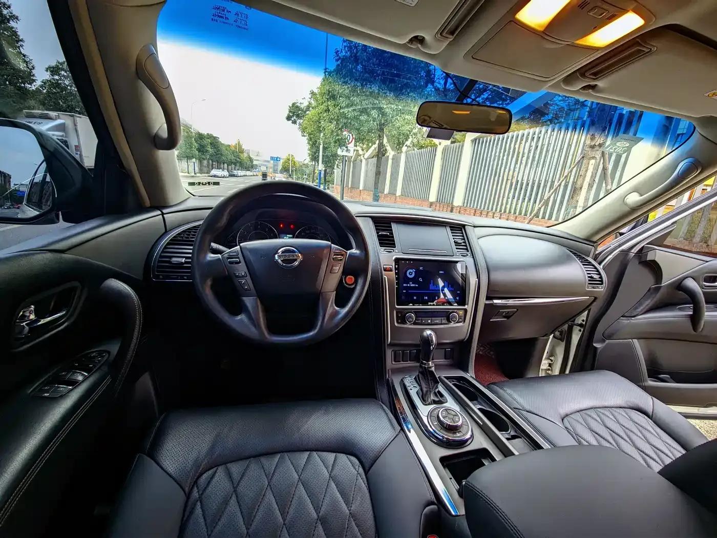 2017 Nissan Patrol 4.0L Automatic — миниатюра 12