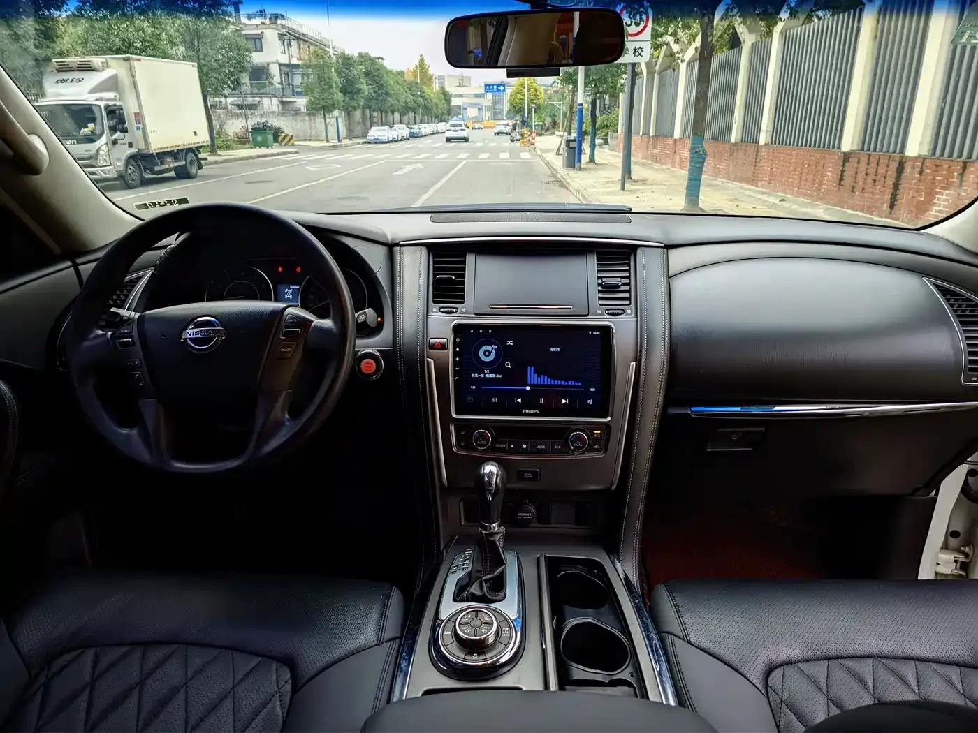 2017 Nissan Patrol 4.0L Automatic — миниатюра 6