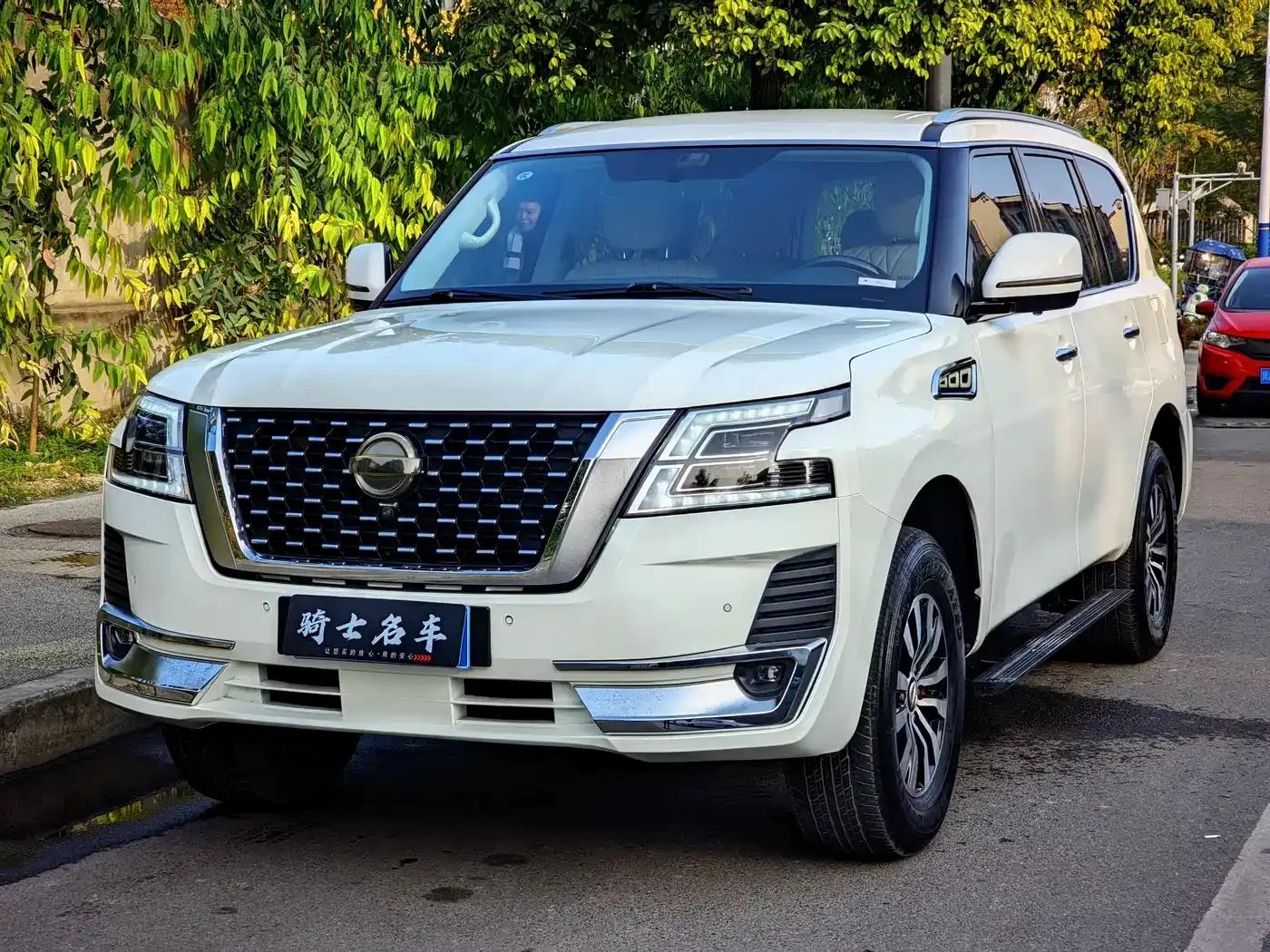 Nissan Patrol 2018 4.0L Leader Edition — миниатюра 1