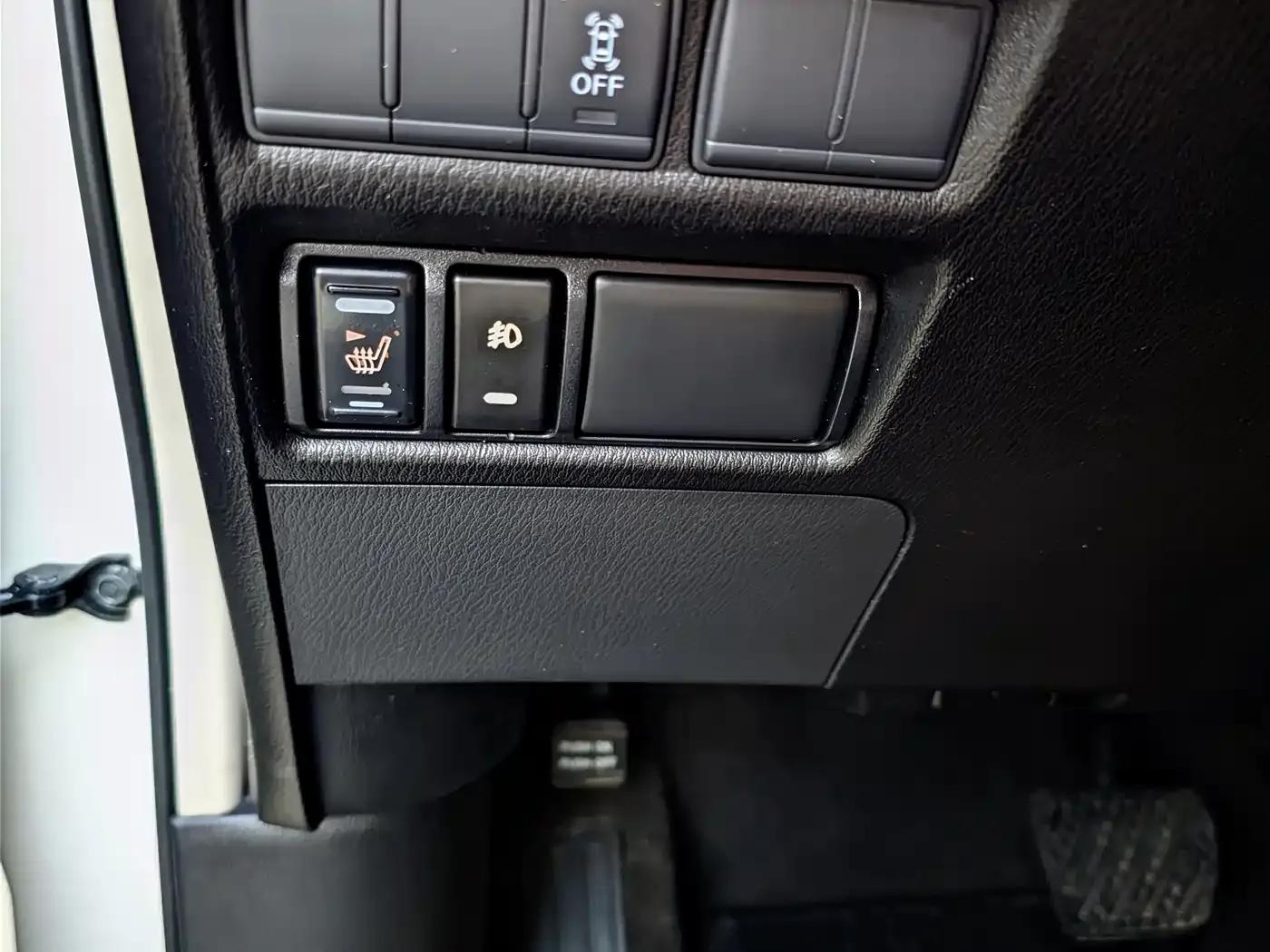 Nissan Patrol 2018 4.0L Leader Edition — миниатюра 4