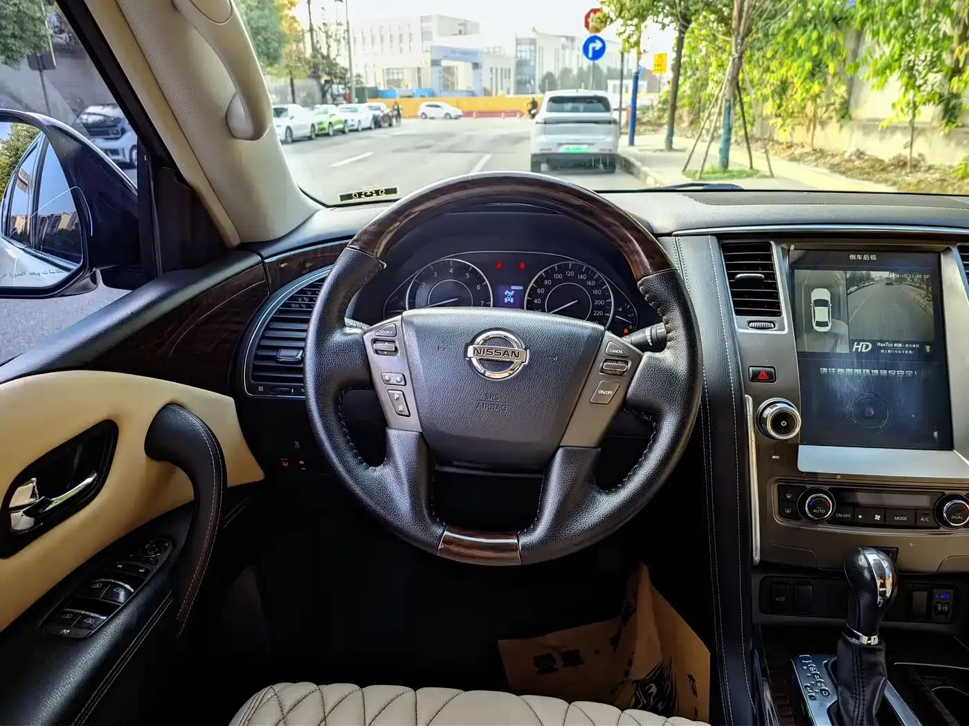 Nissan Patrol 2018 4.0L Leader Edition — миниатюра 5