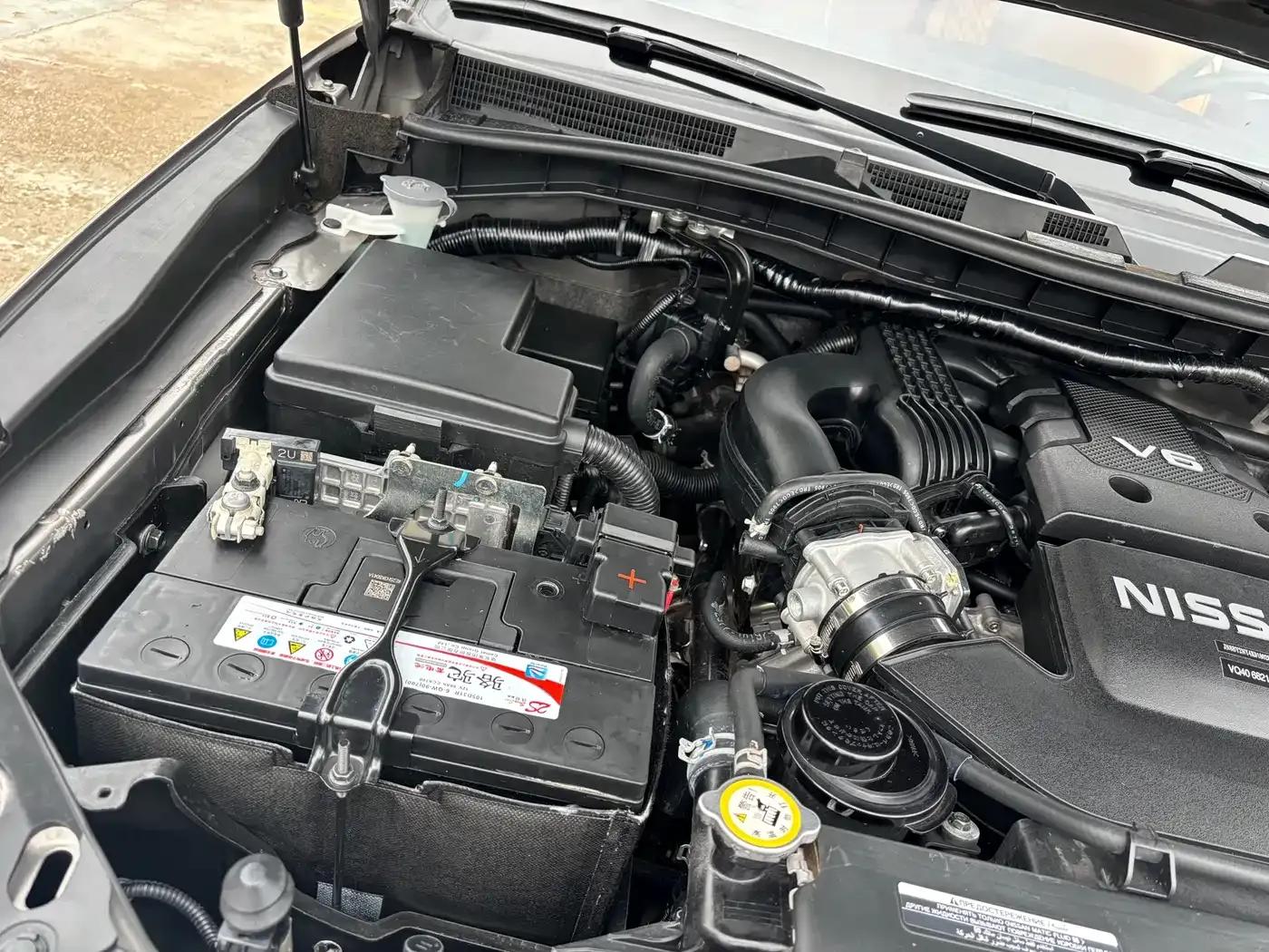 Nissan Patrol 2018 4.0L Leader Edition — миниатюра 17