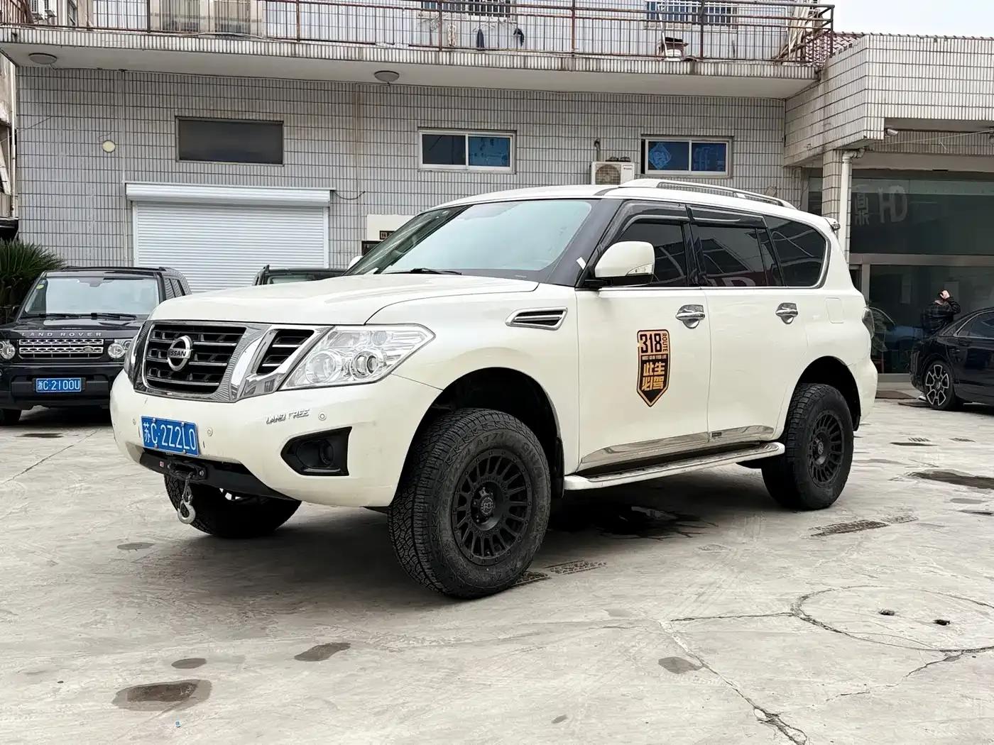 Nissan Patrol 2018 4.0L Platinum Edition — миниатюра 1