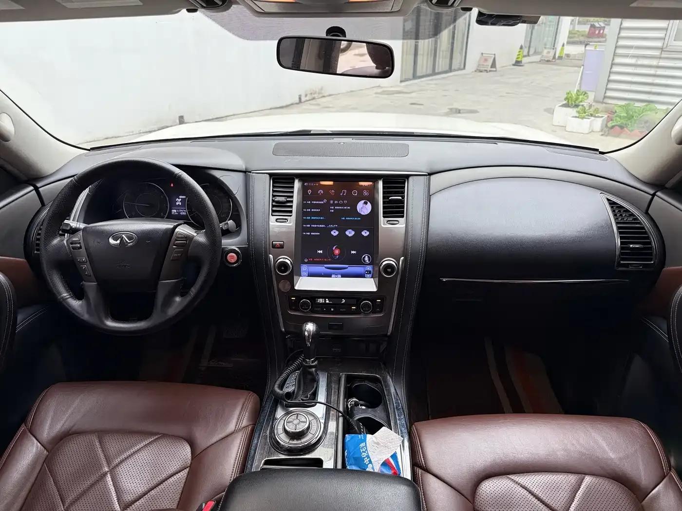 Nissan Patrol 2018 4.0L Platinum Edition — миниатюра 13