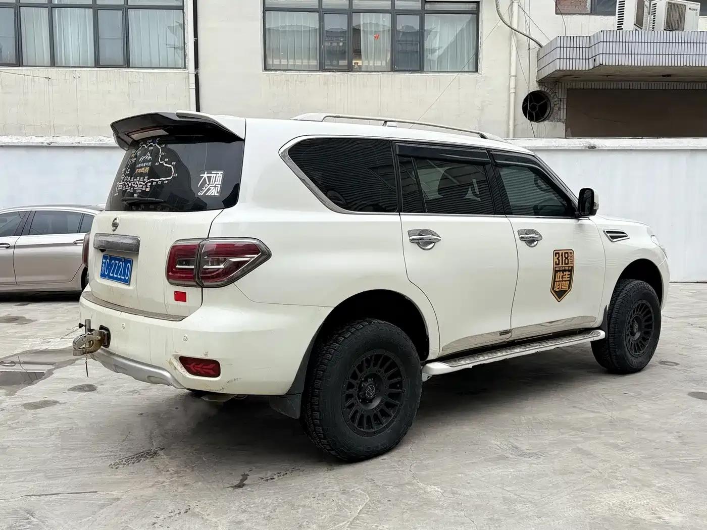 Nissan Patrol 2018 4.0L Platinum Edition — миниатюра 4
