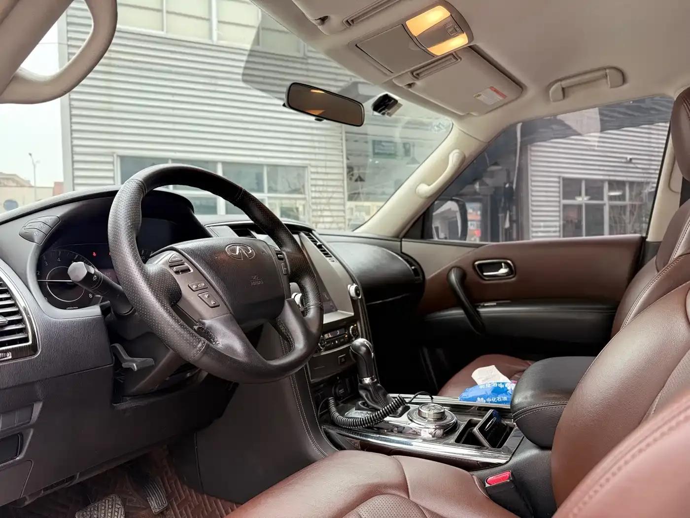 Nissan Patrol 2018 4.0L Platinum Edition — миниатюра 7