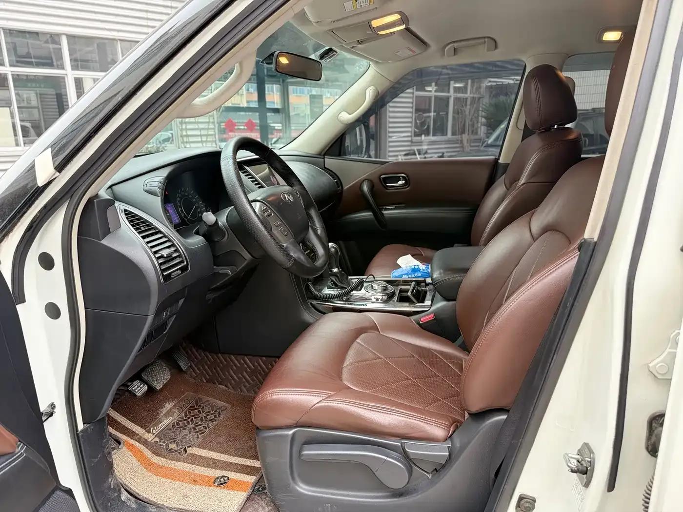 Nissan Patrol 2018 4.0L Platinum Edition — миниатюра 9