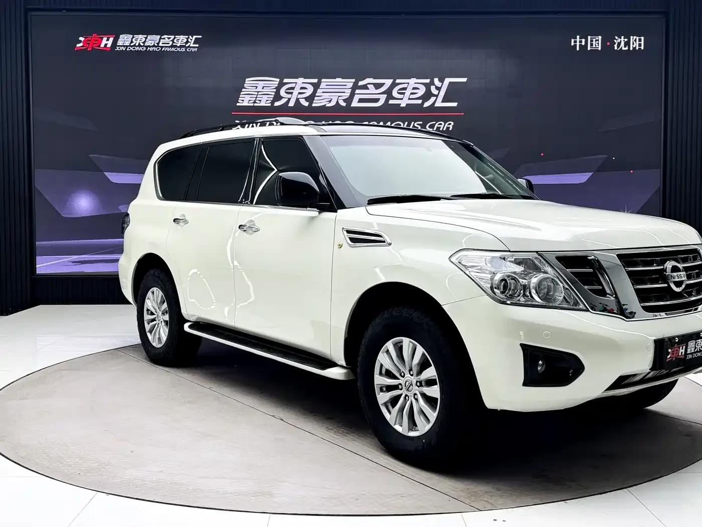 Nissan Patrol 2018 4.0L Platinum Edition — миниатюра 3