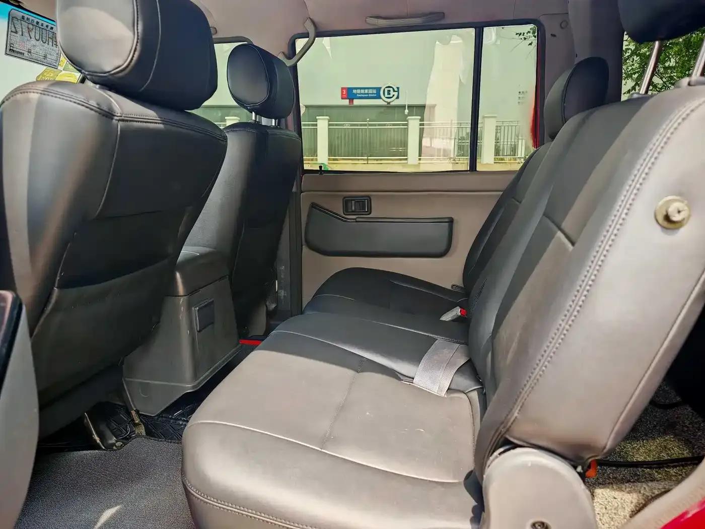 Nissan Patrol Y60 2002 4.2L Manual — миниатюра 11
