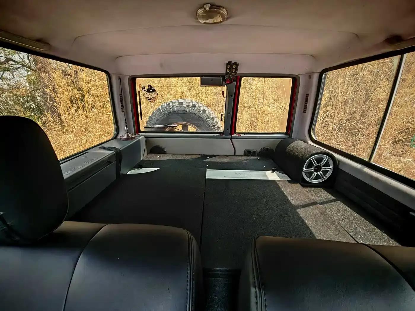 Nissan Patrol Y60 2002 4.2L Manual — миниатюра 3