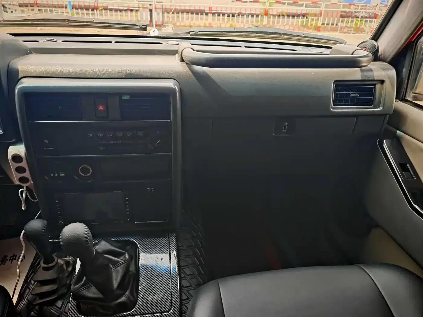 Nissan Patrol Y60 2002 4.2L Manual — миниатюра 5
