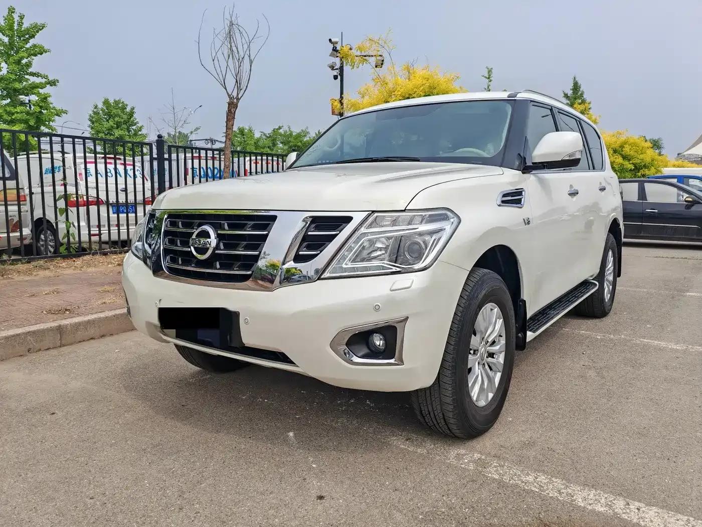 Nissan Patrol 2018 5.6L Standard Edition — миниатюра 1