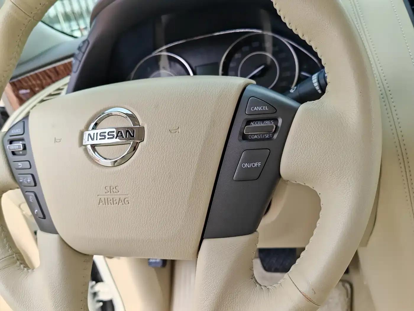 Nissan Patrol 2018 5.6L Standard Edition — миниатюра 11